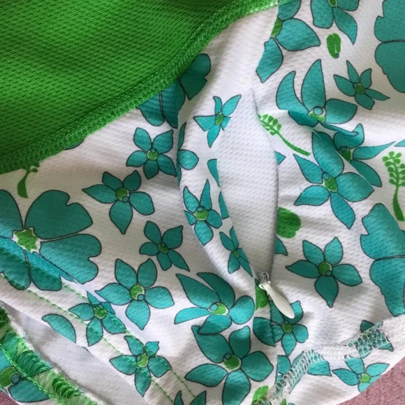 Lululemon Women's Green Floral Yoga Tank Top with Zipper Pockets, Size 10 - Picture 5 of 10